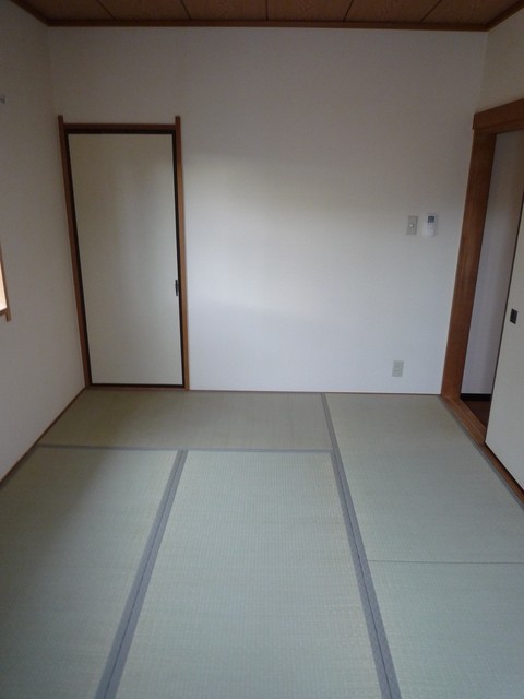 (居間)