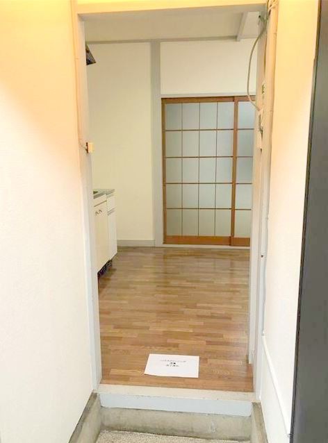 (玄関)