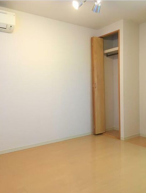 ※写真は別部屋の参考写真です。(居間)