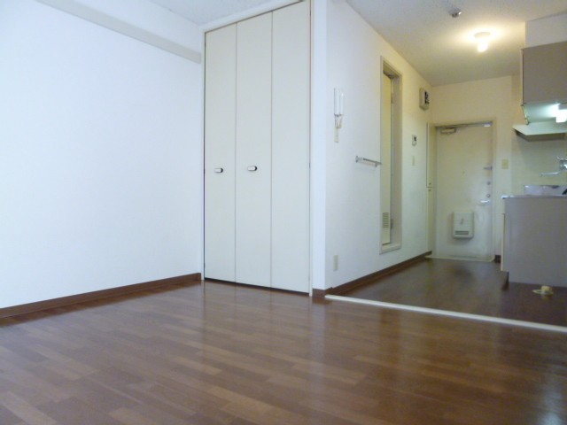 (居間)