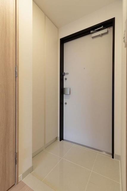 ※写真は同タイプ住戸です。(玄関)