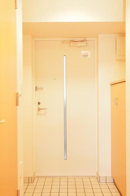 ※写真は同タイプ住戸です。(玄関)