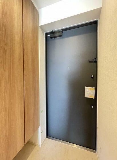 (玄関)