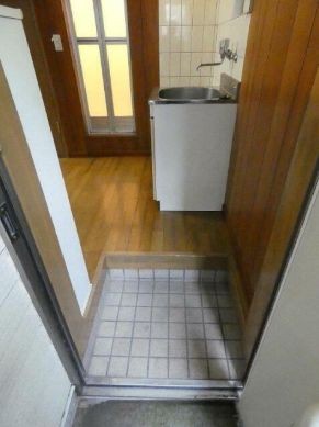 (玄関)
