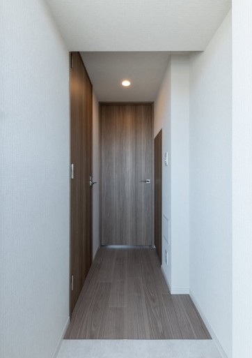 ※同仕様写真含む(玄関)