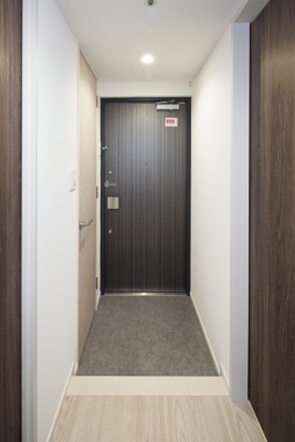 ※写真は同タイプ住戸です。(玄関)