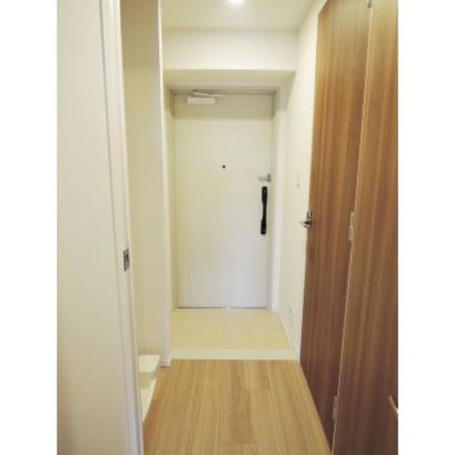 ※写真は同タイプ住戸です。(玄関)