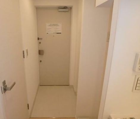 ※別部屋写真を使用しています。(玄関)