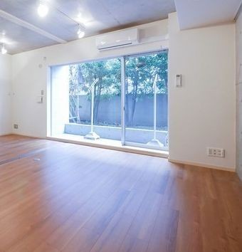 ※同仕様写真含む(居間)