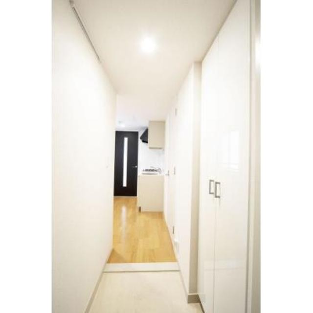 ※写真は同タイプ住戸です。(玄関)