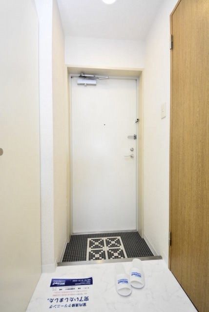 ※同仕様写真を含む(玄関)