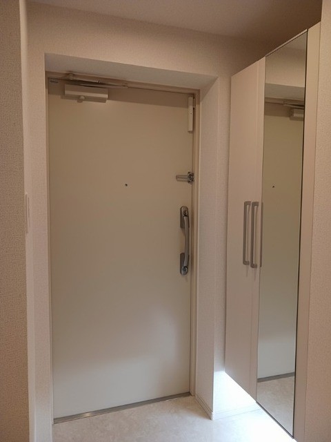 (玄関)