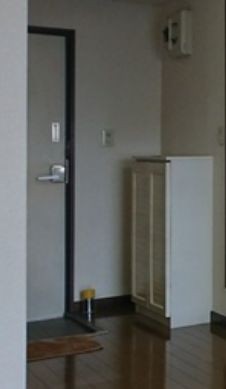 (玄関)