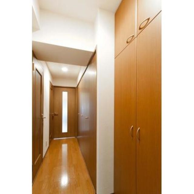 ※写真は同タイプ住戸です。(玄関)