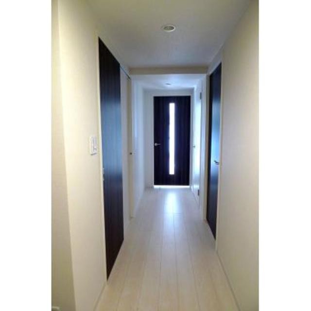 ※写真は同タイプ住戸です。(玄関)