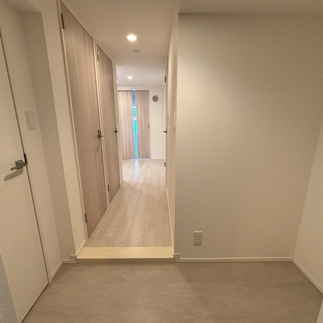 ※写真は同タイプ住戸です。(玄関)