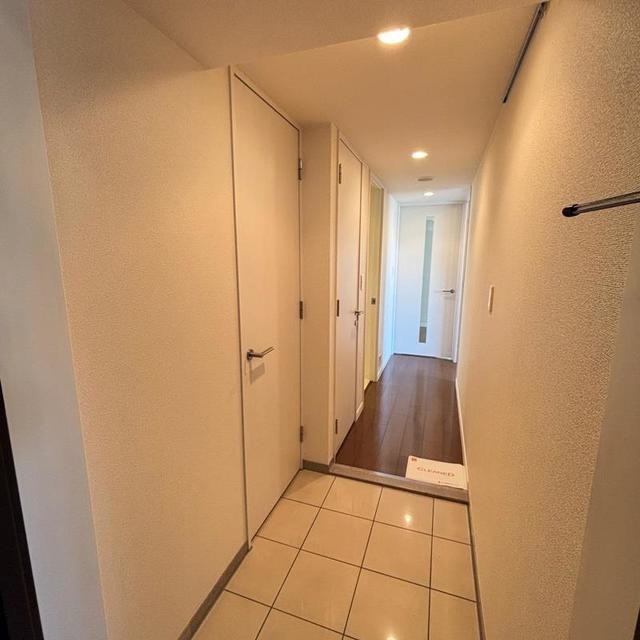 ※写真は同タイプ住戸です。(玄関)