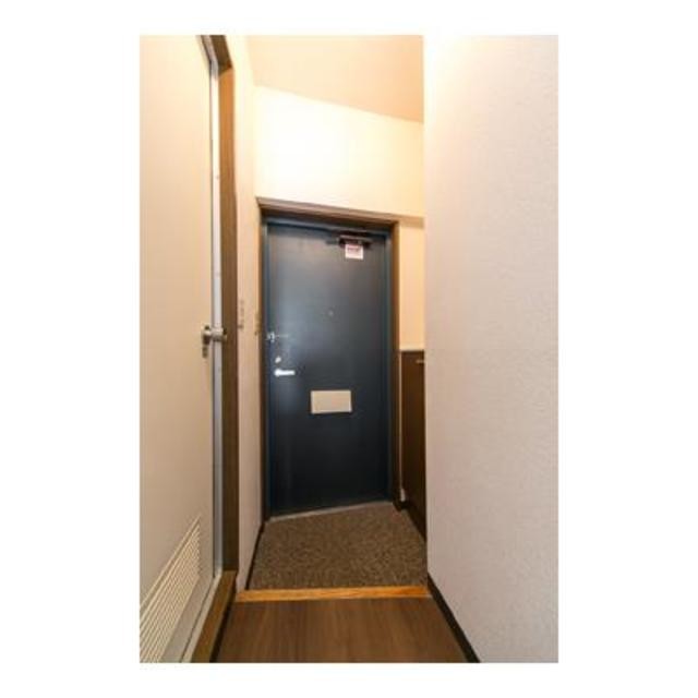 ※写真は同タイプ住戸です。(玄関)