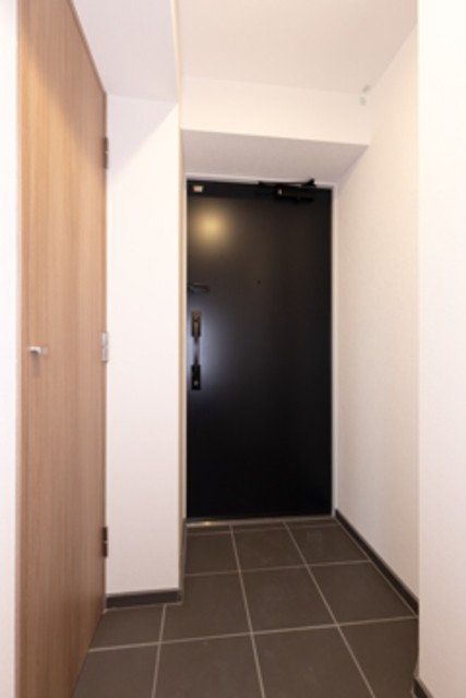 ※写真は同タイプ住戸です。(玄関)