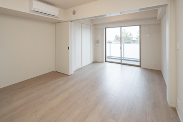 ※写真は同タイプ住戸です。(居間)