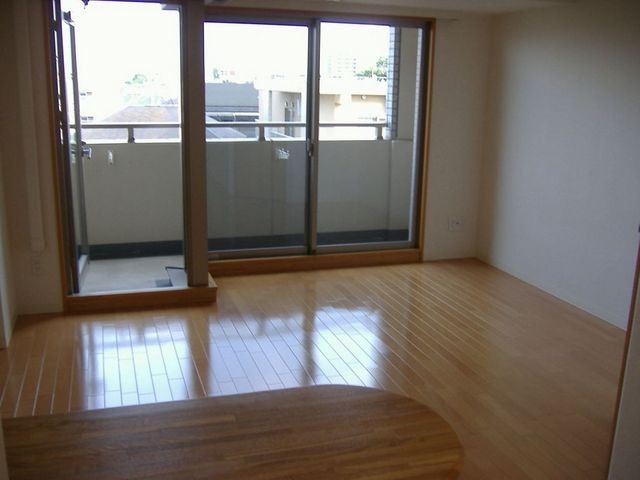 (居間)