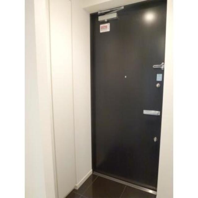 ※写真は同タイプ住戸です。(玄関)