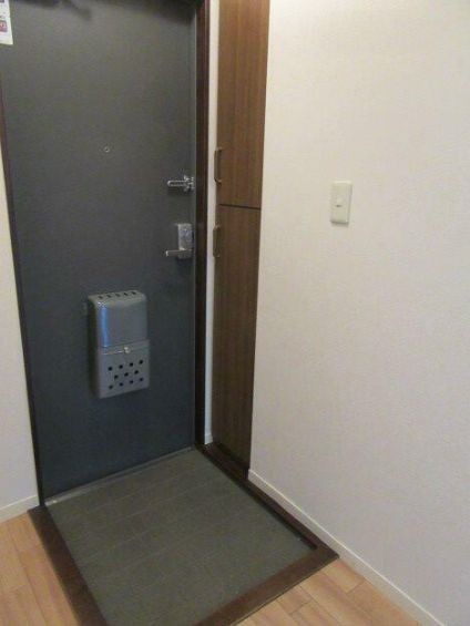 (玄関)