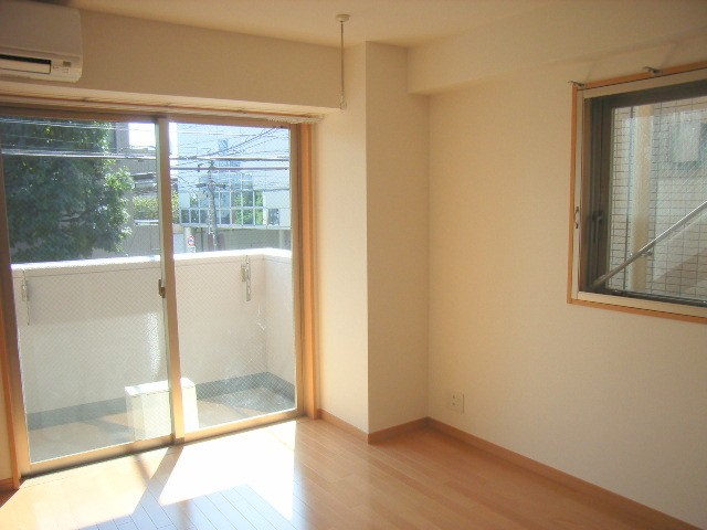 (居間)