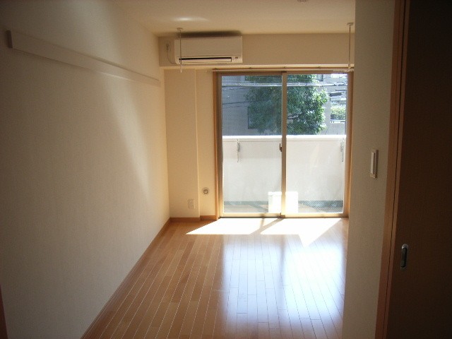 (居間)
