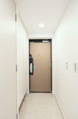 (玄関)