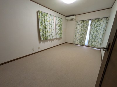 (居間)