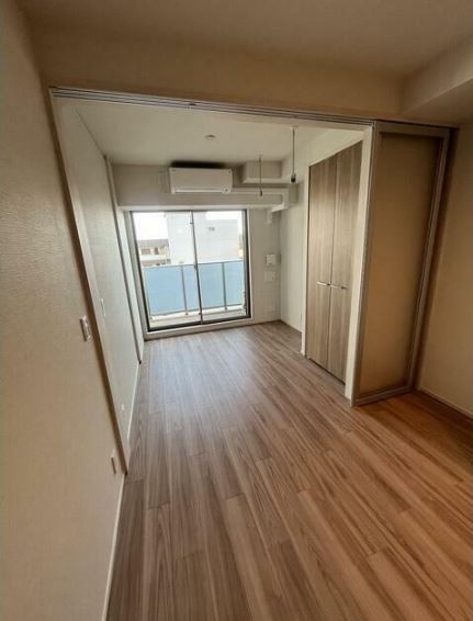 (居間)