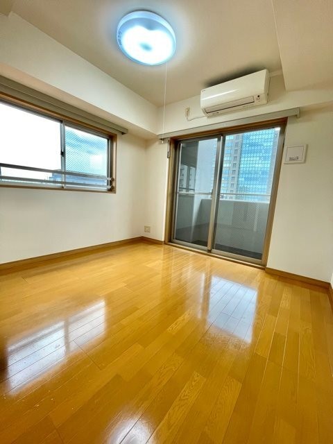 (居間)
