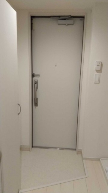 (玄関)