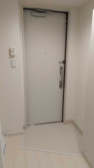 (玄関)
