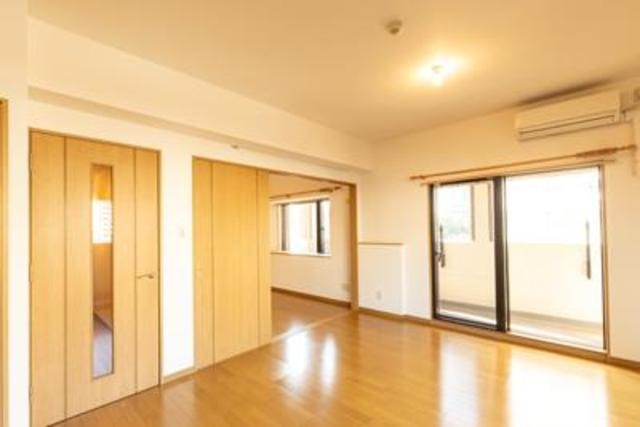 ※写真は同タイプ住戸です。(居間)
