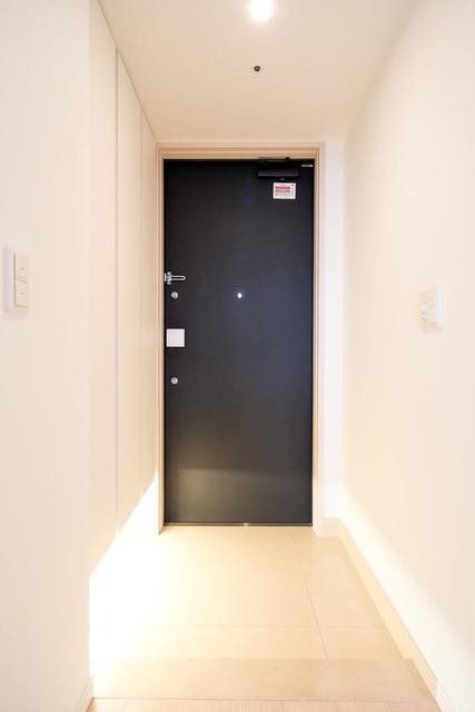 ※写真は同タイプ住戸です。(玄関)