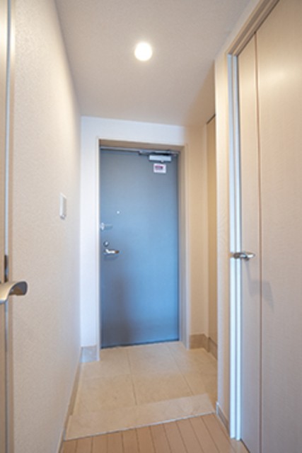 ※写真は同タイプ住戸です。(玄関)