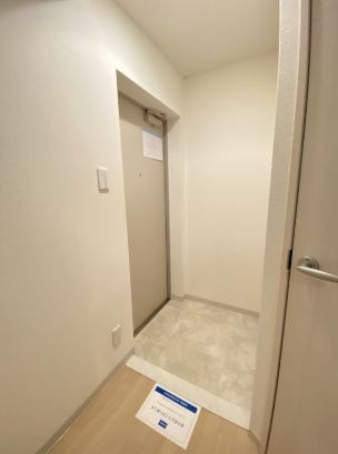 (玄関)
