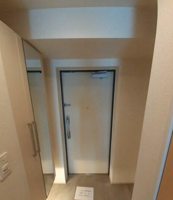 (玄関)