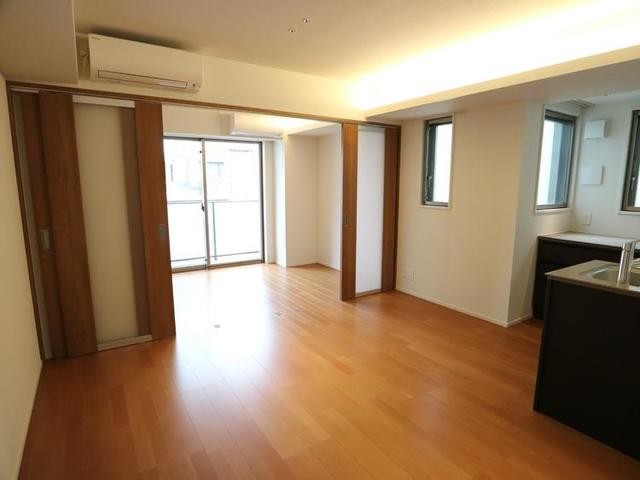 ※写真は同タイプ住戸です。(居間)