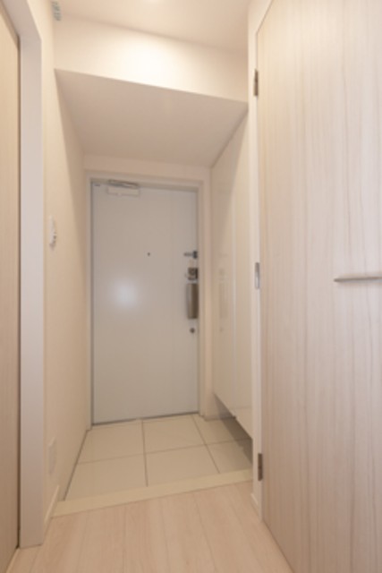 ※写真は同タイプ住戸です。(玄関)
