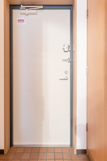 ※写真は同タイプ住戸です。(玄関)