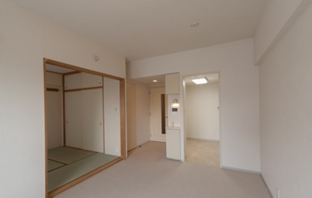 ※写真は同タイプ住戸です。(居間)