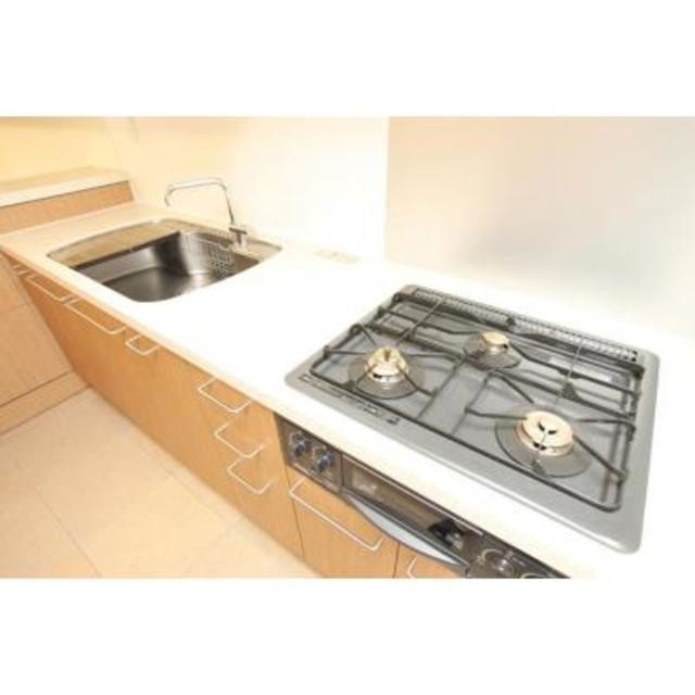 ※写真は同タイプ住戸です。(キッチン)