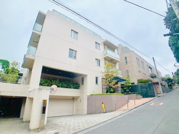 港区南麻布1丁目 【賃貸居住】マンション