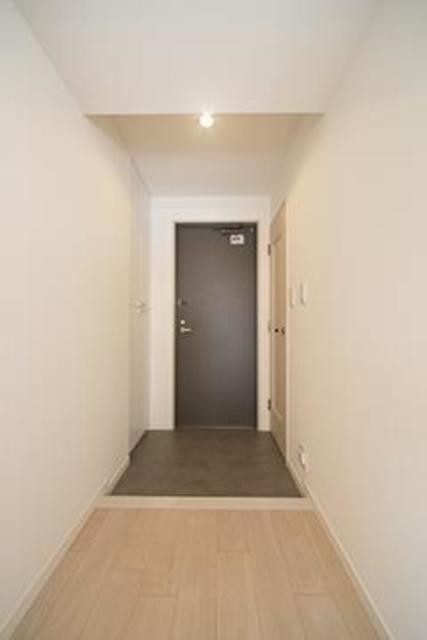 ※写真は同タイプ住戸です。(玄関)