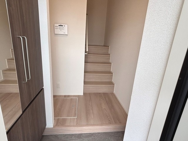 ※写真は同タイプ住戸です。(玄関)