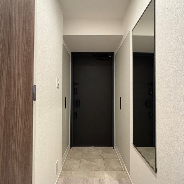 ※写真は同タイプ住戸です。(玄関)
