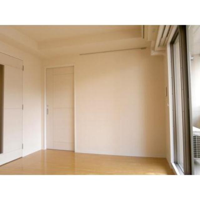 ※写真は同タイプ住戸です。(居間)